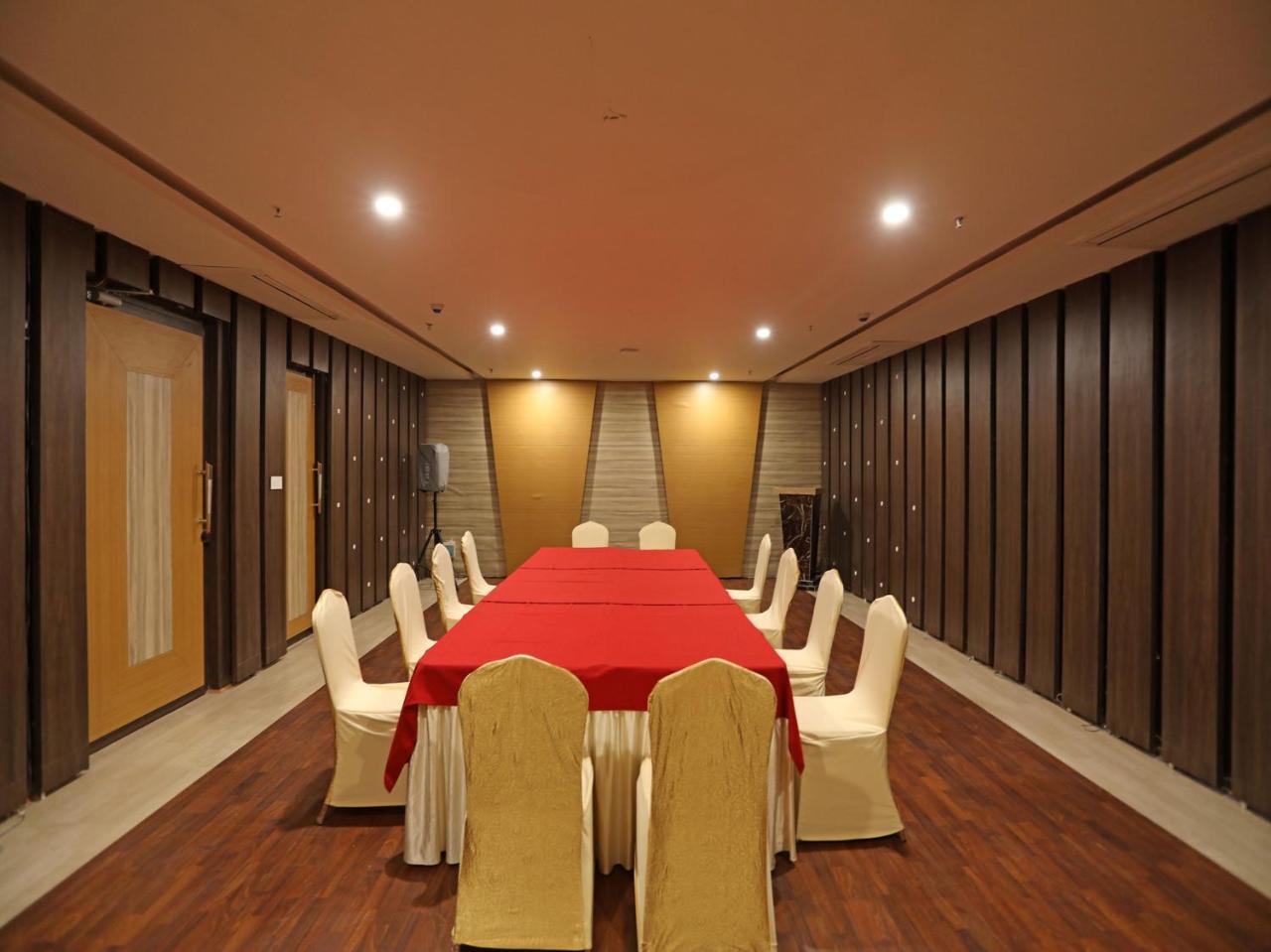 Oyo 16835 Stayotel Kolkata Airport Zewnętrze zdjęcie